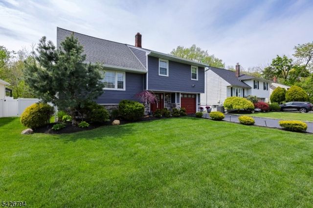 14 Dorset Dr, Kenilworth Boro, NJ 07033