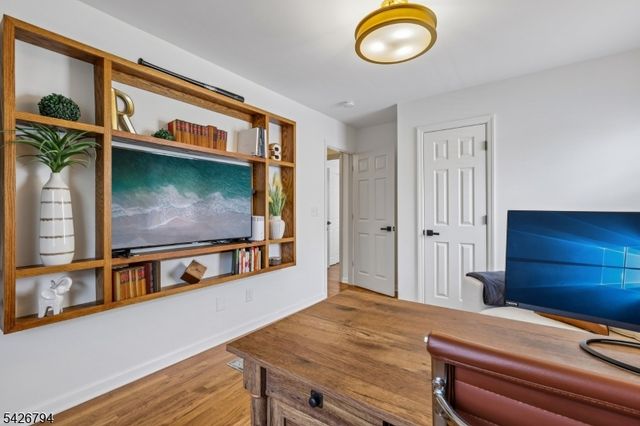 14 Dorset Dr, Kenilworth Boro, NJ 07033