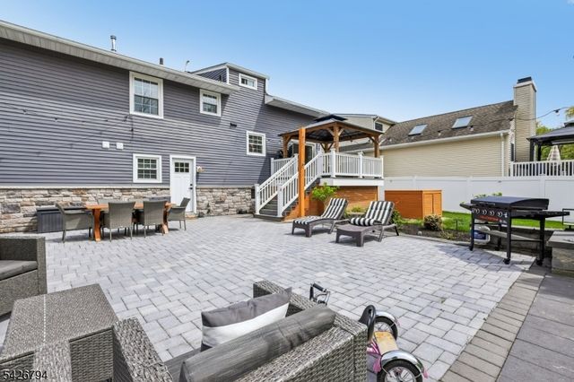 14 Dorset Dr, Kenilworth Boro, NJ 07033