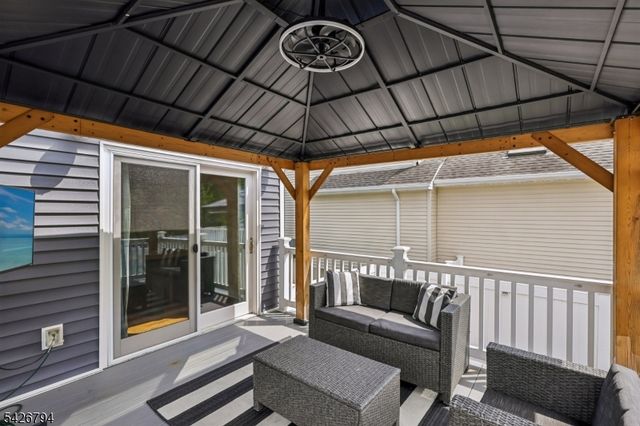 14 Dorset Dr, Kenilworth Boro, NJ 07033