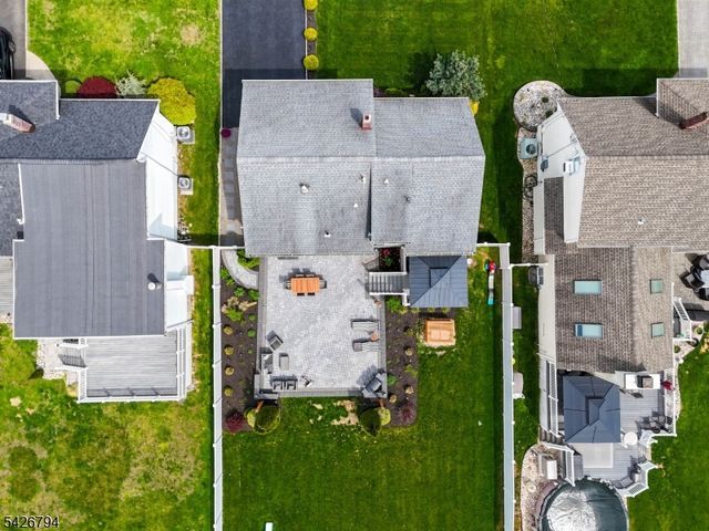 14 Dorset Dr, Kenilworth Boro, NJ 07033