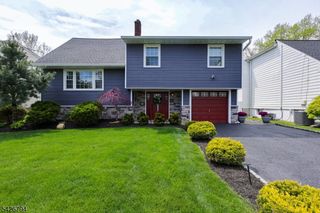 14 Dorset Dr, Kenilworth Boro, NJ 07033