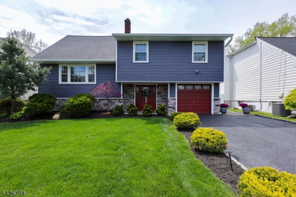 14 Dorset Dr, Kenilworth Boro, NJ 07033