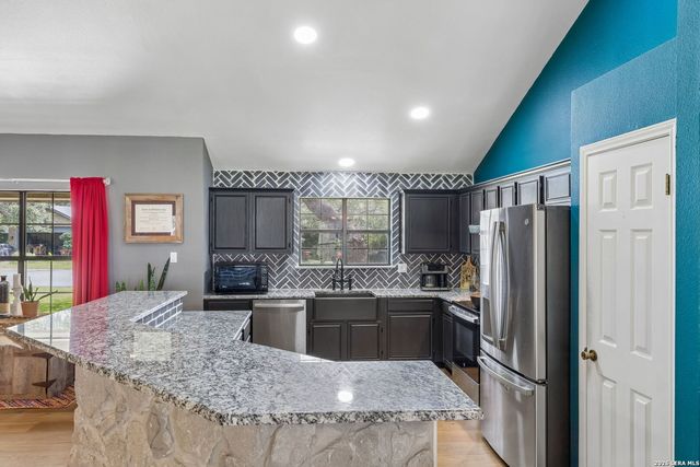 213 RANGER DR, Boerne, TX 78006