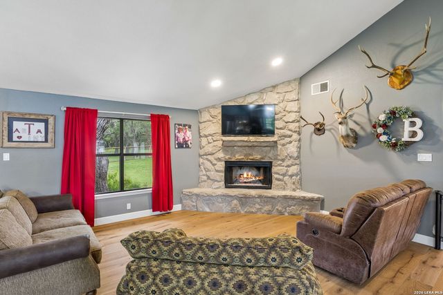 213 RANGER DR, Boerne, TX 78006