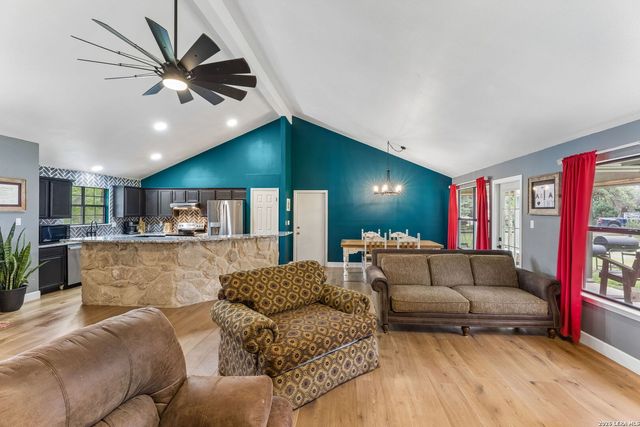 213 RANGER DR, Boerne, TX 78006