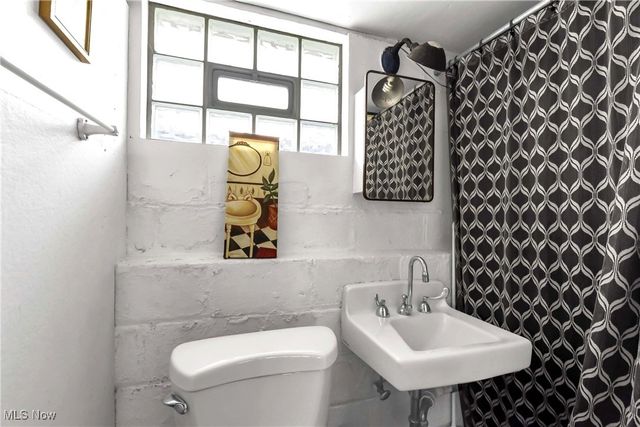 4729 E 90th Street, Garfield Heights, OH 44125