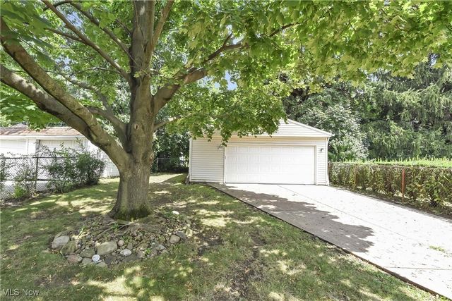 4729 E 90th Street, Garfield Heights, OH 44125