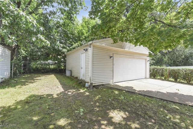 4729 E 90th Street, Garfield Heights, OH 44125