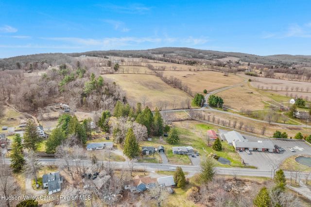 9377 New York 22, Hillsdale, NY 12529