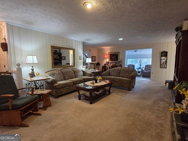8 Rover Road, Williamson, GA 30292