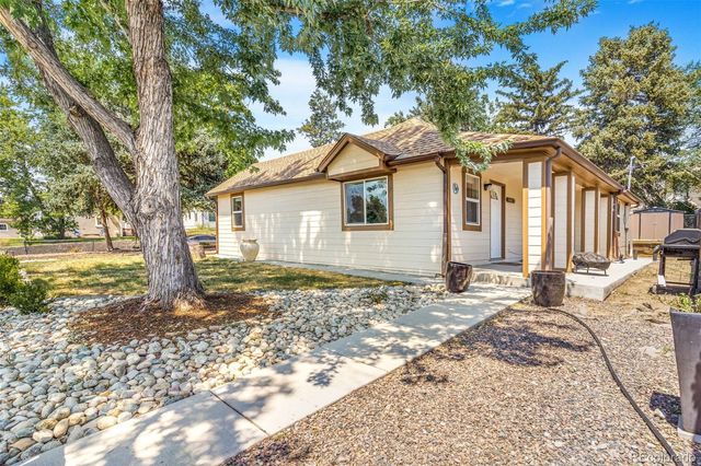 3835 W 3RD Avenue, Denver, CO 80219
