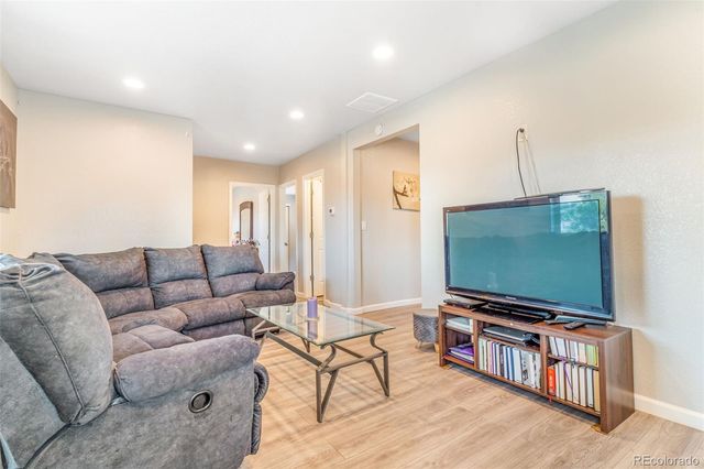 3835 W 3RD Avenue, Denver, CO 80219