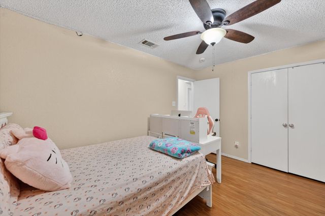 525 Berryhill Drive, Mansfield, TX 76063