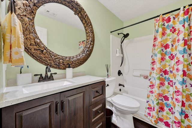525 Berryhill Drive, Mansfield, TX 76063