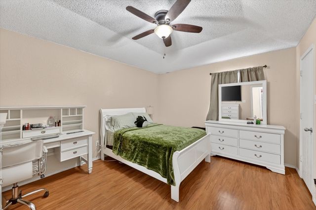 525 Berryhill Drive, Mansfield, TX 76063