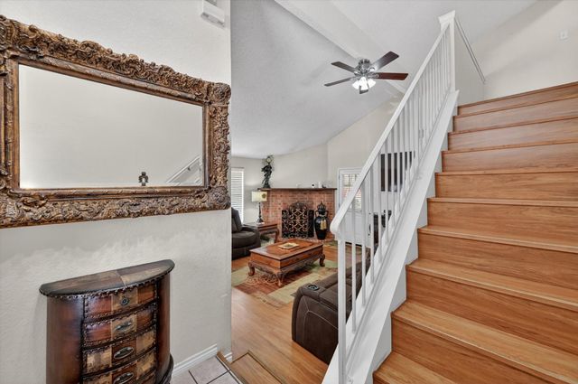 525 Berryhill Drive, Mansfield, TX 76063