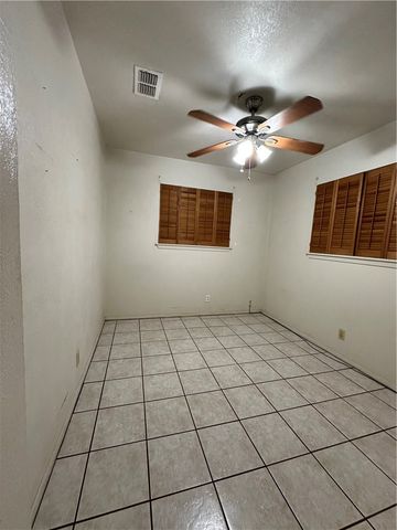 5326 Alejandro St, Corpus Christi, TX 78415