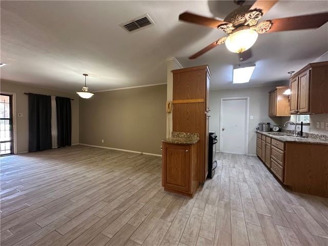 5326 Alejandro St, Corpus Christi, TX 78415