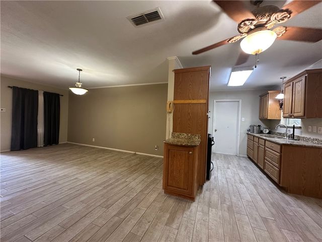 5326 Alejandro St, Corpus Christi, TX 78415