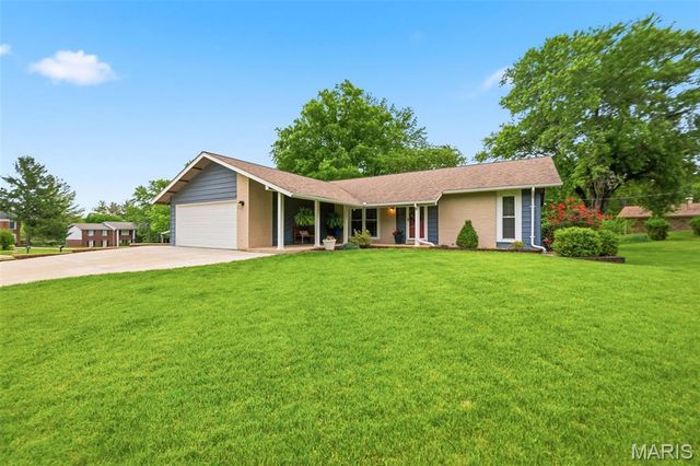 14632 Laketrails Court, Chesterfield, MO 63017