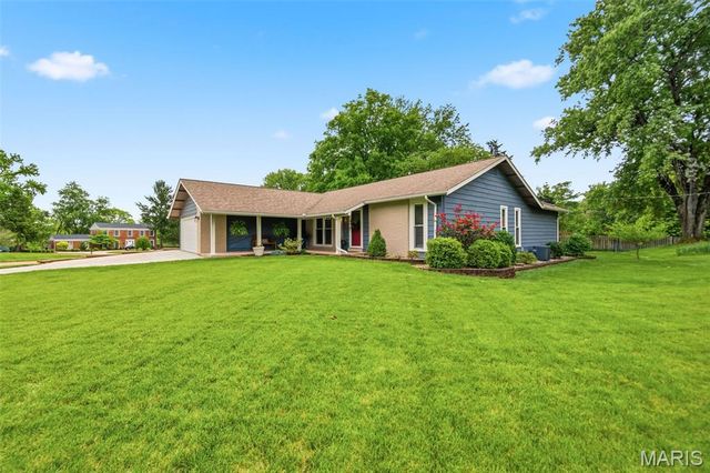14632 Laketrails Court, Chesterfield, MO 63017