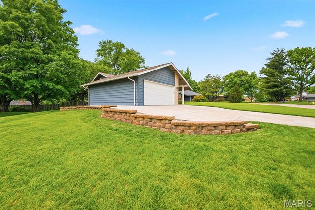 14632 Laketrails Court, Chesterfield, MO 63017