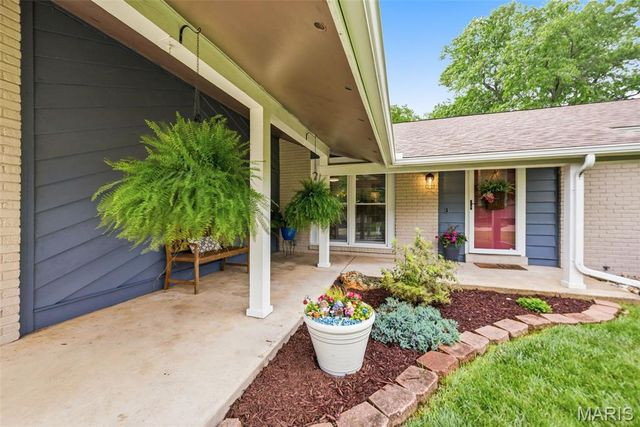 14632 Laketrails Court, Chesterfield, MO 63017