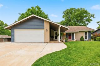 14632 Laketrails Court, Chesterfield, MO 63017