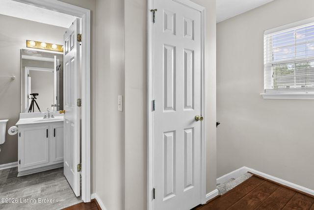12605 Westport Ridge Way, Louisville, KY 40245