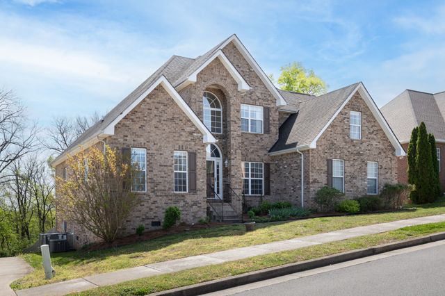 852 Fonnic Dr, Nashville, TN 37207