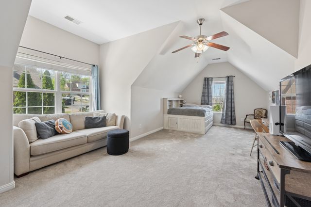 852 Fonnic Dr, Nashville, TN 37207