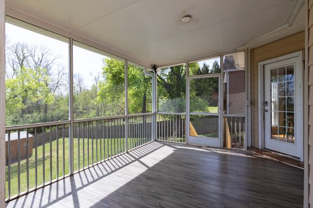 852 Fonnic Dr, Nashville, TN 37207