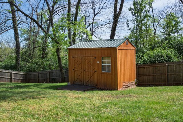 852 Fonnic Dr, Nashville, TN 37207