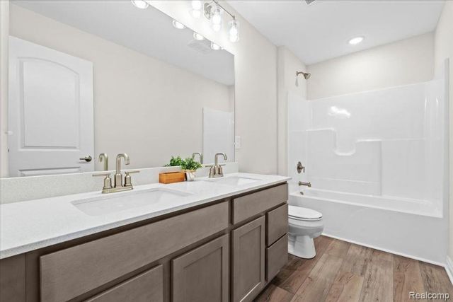 491 Jubilee Drive, Whitmore Lake, MI 48189