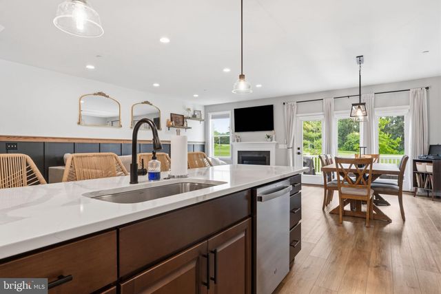 68 PARRY WAY, Ivyland, PA 18974