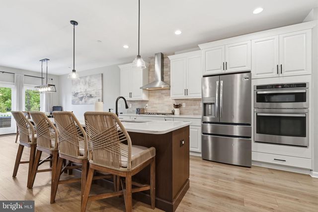 68 PARRY WAY, Ivyland, PA 18974