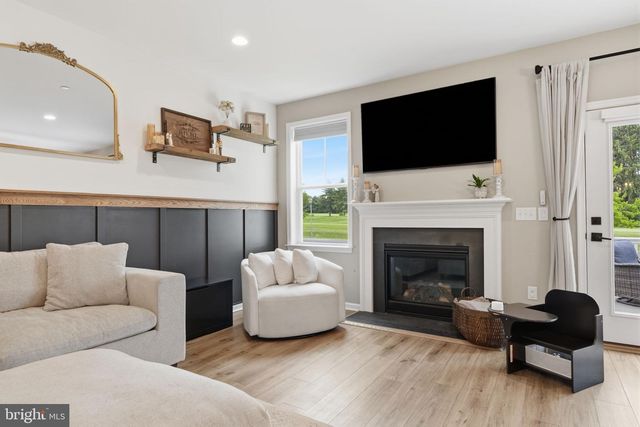 68 PARRY WAY, Ivyland, PA 18974