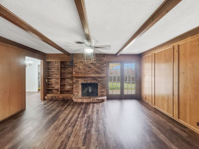 1718 S Story Road, Irving, TX 75060