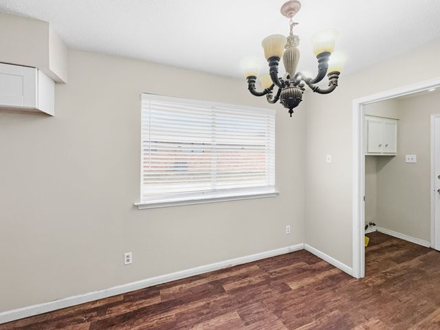 1718 S Story Road, Irving, TX 75060