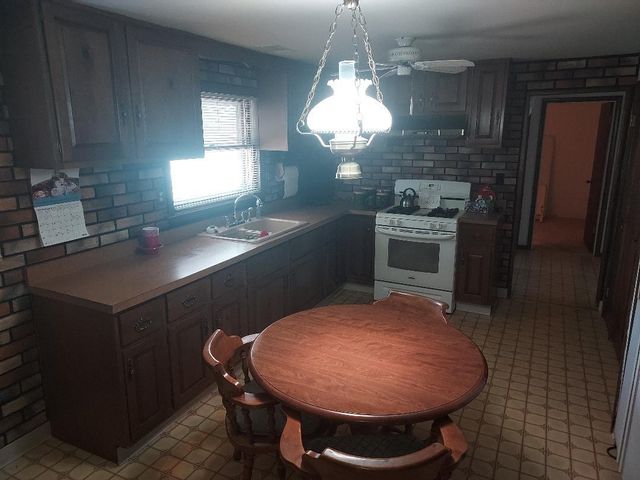 5120 W 101st Street, Oak Lawn, IL 60453