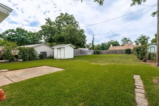 408 Bryan Drive, Arlington, TX 76011