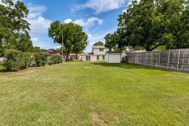 408 Bryan Drive, Arlington, TX 76011