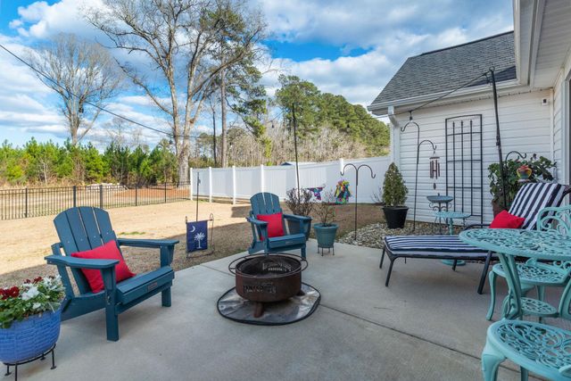 4765 Myrtle West Dr., Loris, SC 29569