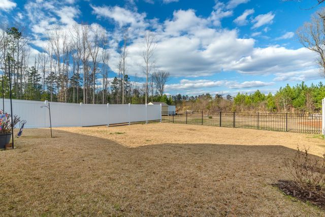 4765 Myrtle West Dr., Loris, SC 29569