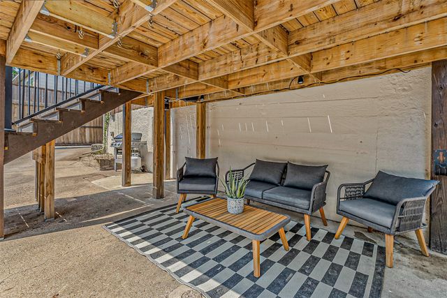 1618 Seevers Avenue, Dallas, TX 75216