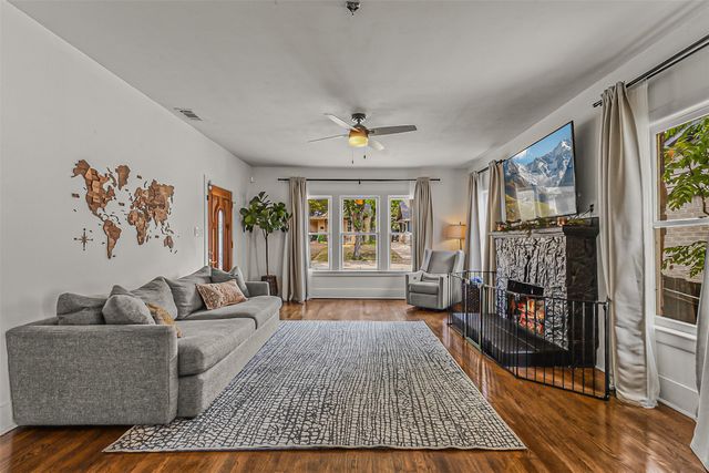 1618 Seevers Avenue, Dallas, TX 75216