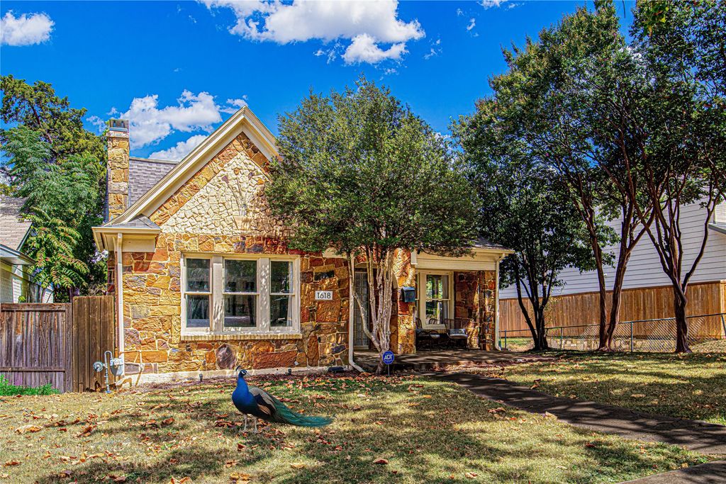 1618 Seevers Avenue, Dallas, TX 75216