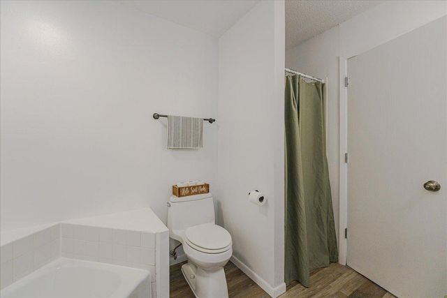 1712 Rio Loma Drive, Burnsville, MN 55337