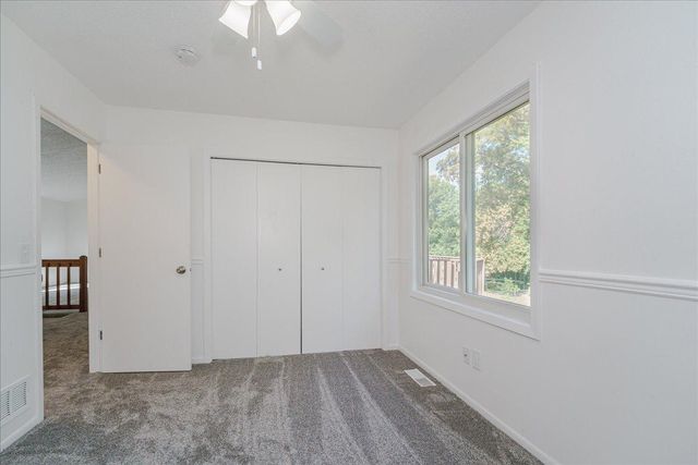 1712 Rio Loma Drive, Burnsville, MN 55337